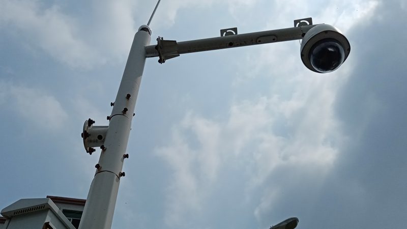 户外停车场道闸材质：如何选择更耐用、更安全的解决方案**